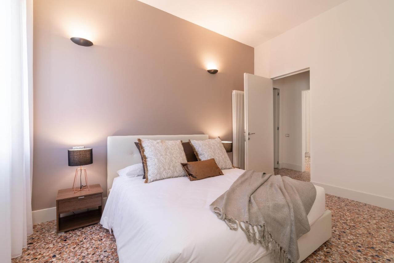 Casanova Deluxe Apartment By Wonderful Italy เวนิส ภายนอก รูปภาพ