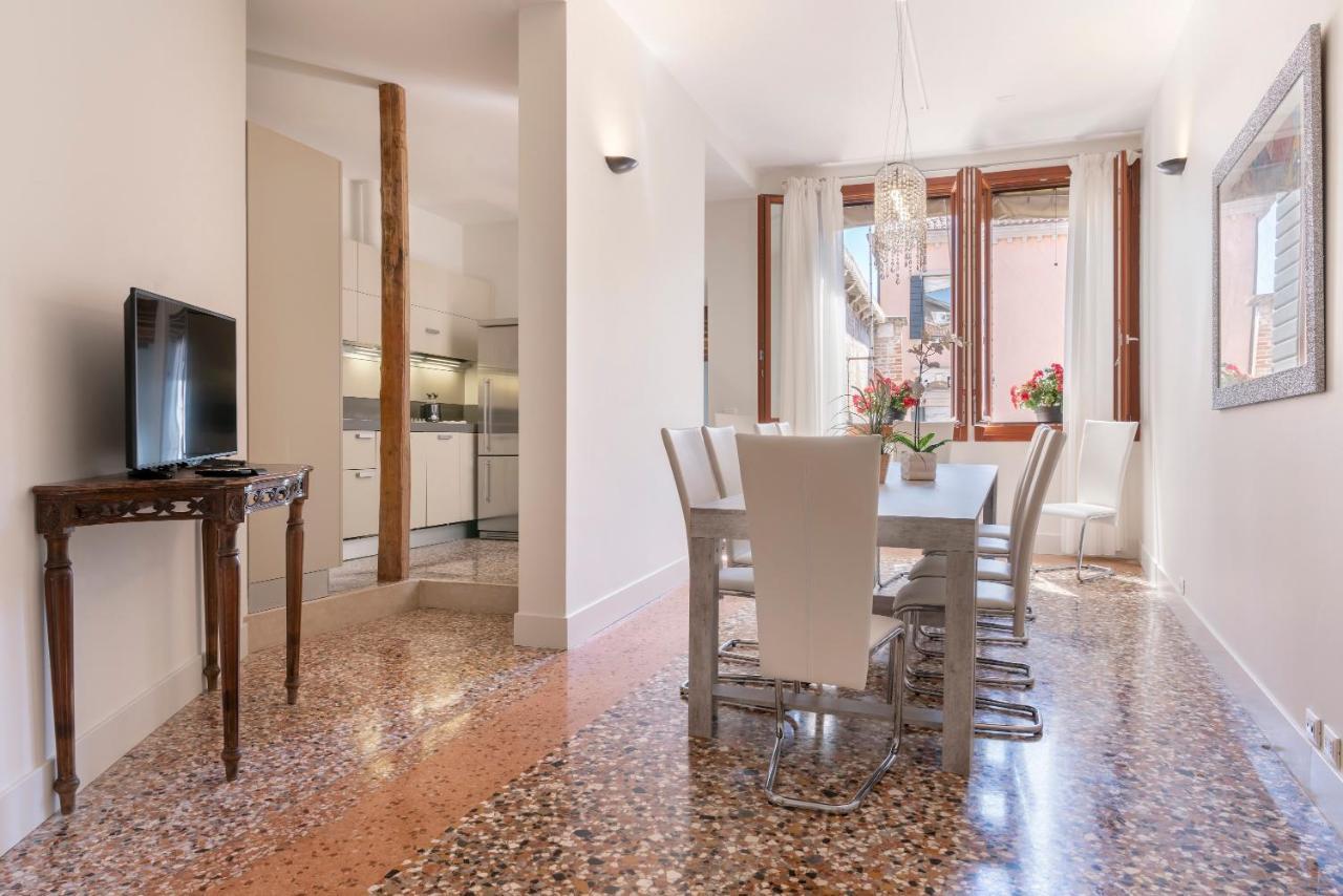 Casanova Deluxe Apartment By Wonderful Italy เวนิส ภายนอก รูปภาพ